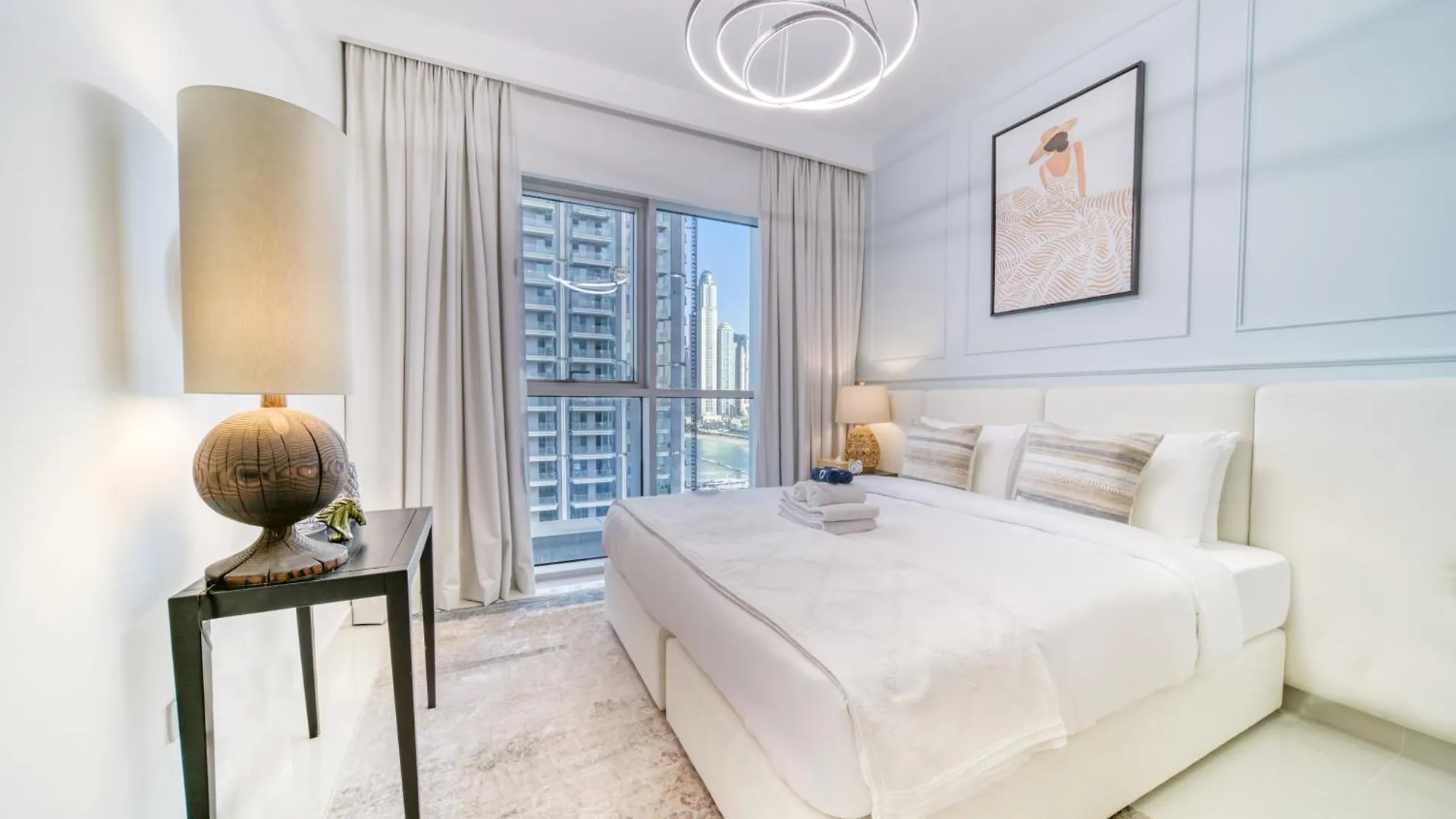 Chic 2Br With Iconic Dubai Eye And Palm Views Apartamento