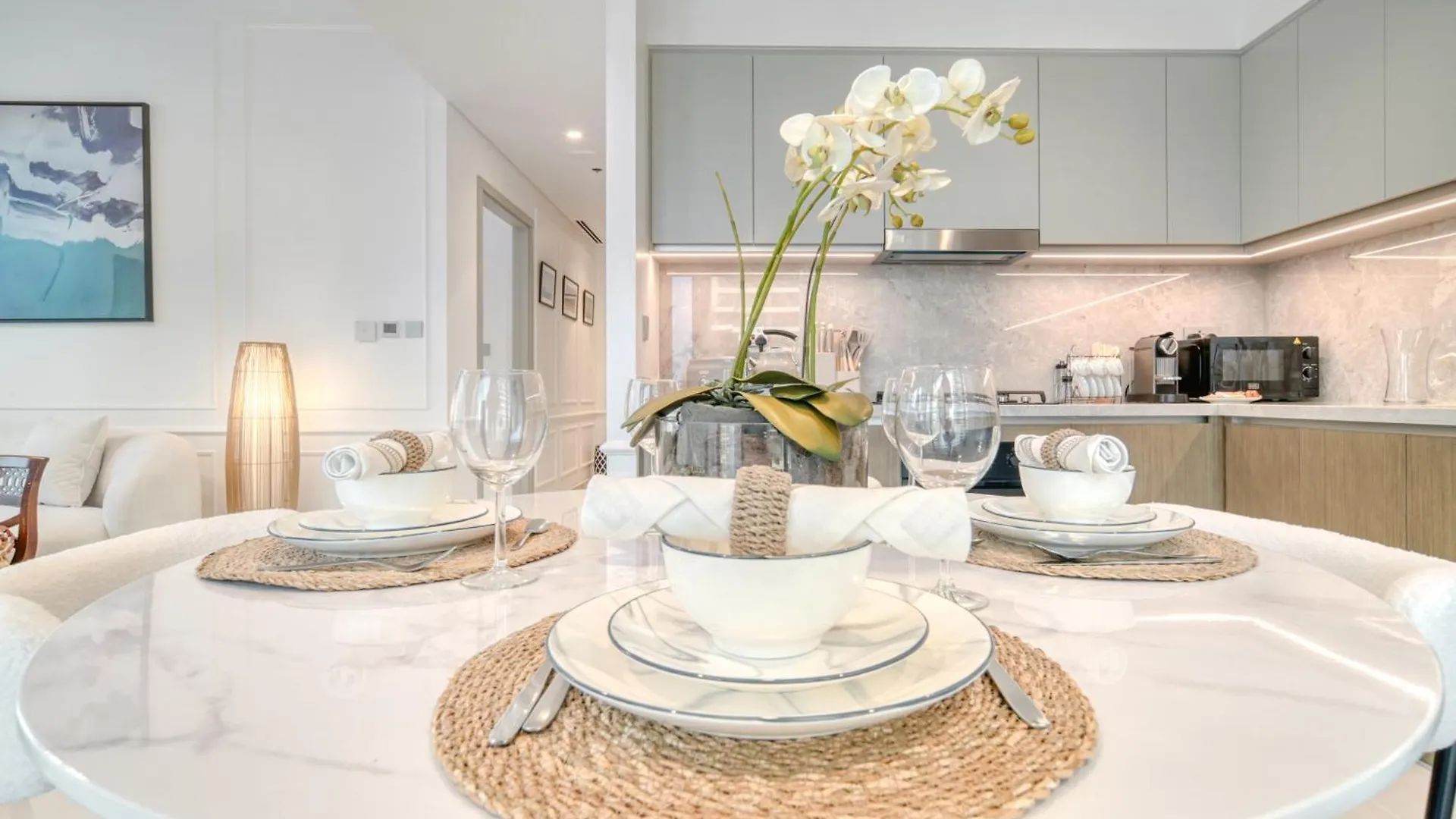 Chic 2Br With Iconic Dubai Eye And Palm Views Apartamento Emirados Árabes Unidos