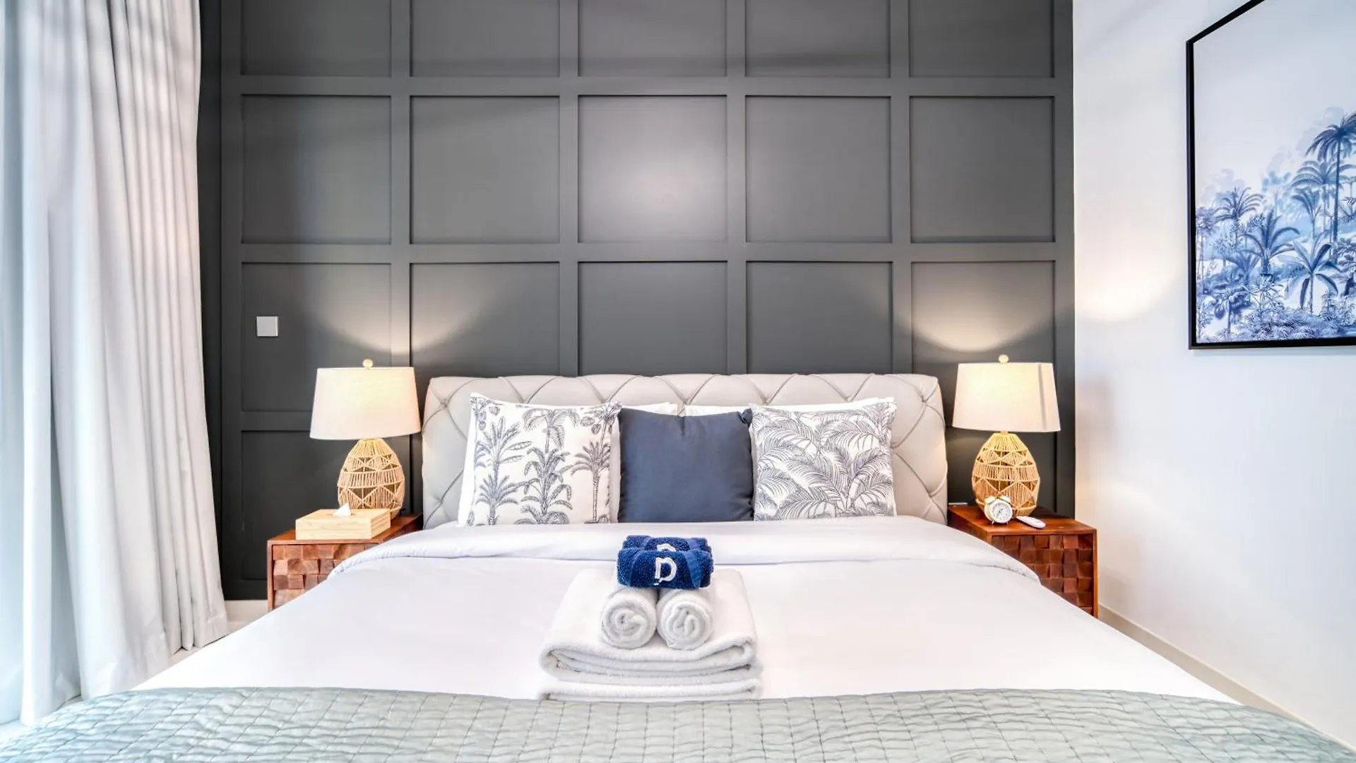 Chic 2Br With Iconic Dubai Eye And Palm Views Apartamento