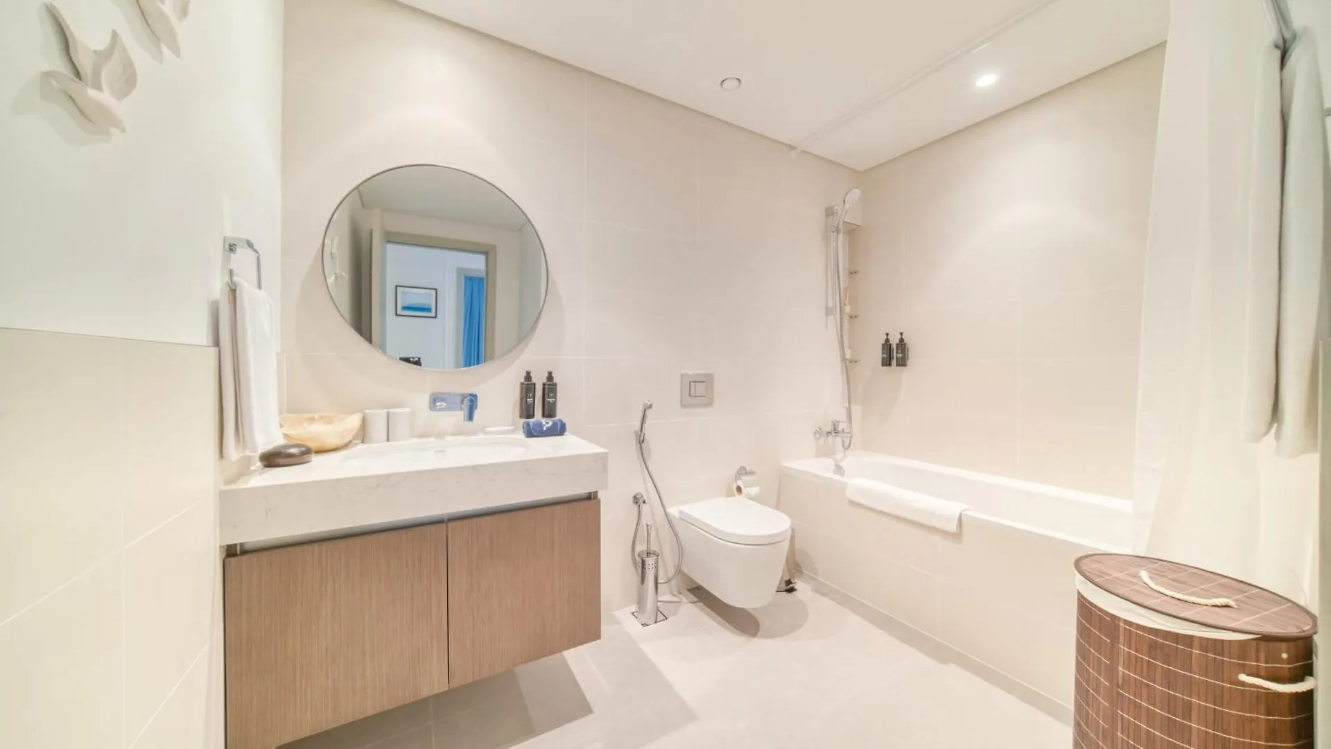 Chic 2Br With Iconic Dubai Eye And Palm Views Apartment 0*,