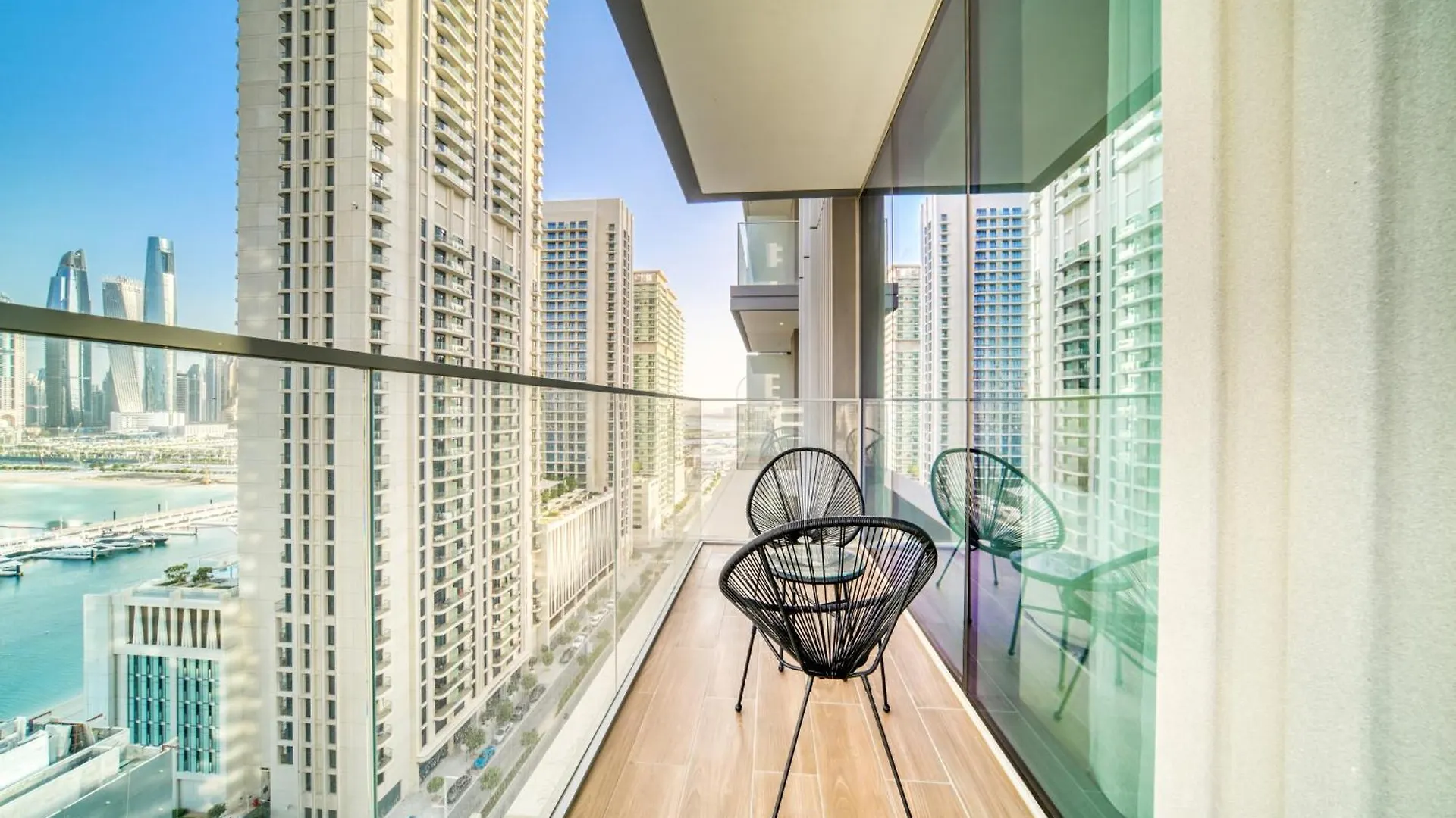 Chic 2Br With Iconic Dubai Eye And Palm Views Apartment 0*,  United Arab Emirates