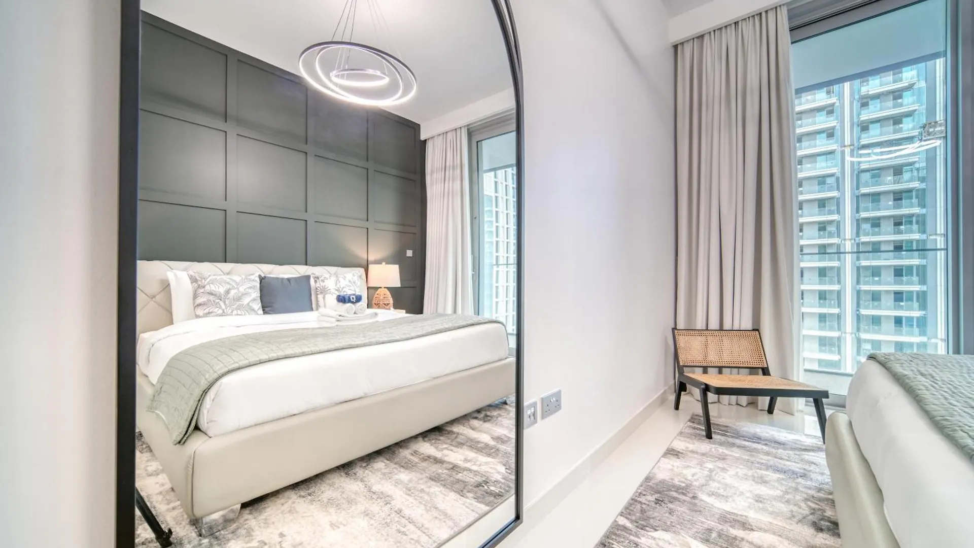 公寓 Chic 2Br With Iconic Dubai Eye And Palm Views公寓